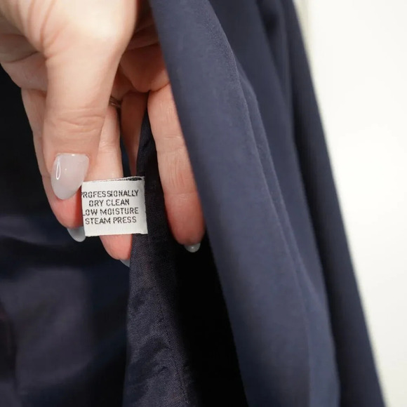 Vintage Saville Women’s Lined 100% Pure Wool Navy Business Blazer Size 6 - Picture 6 of 7